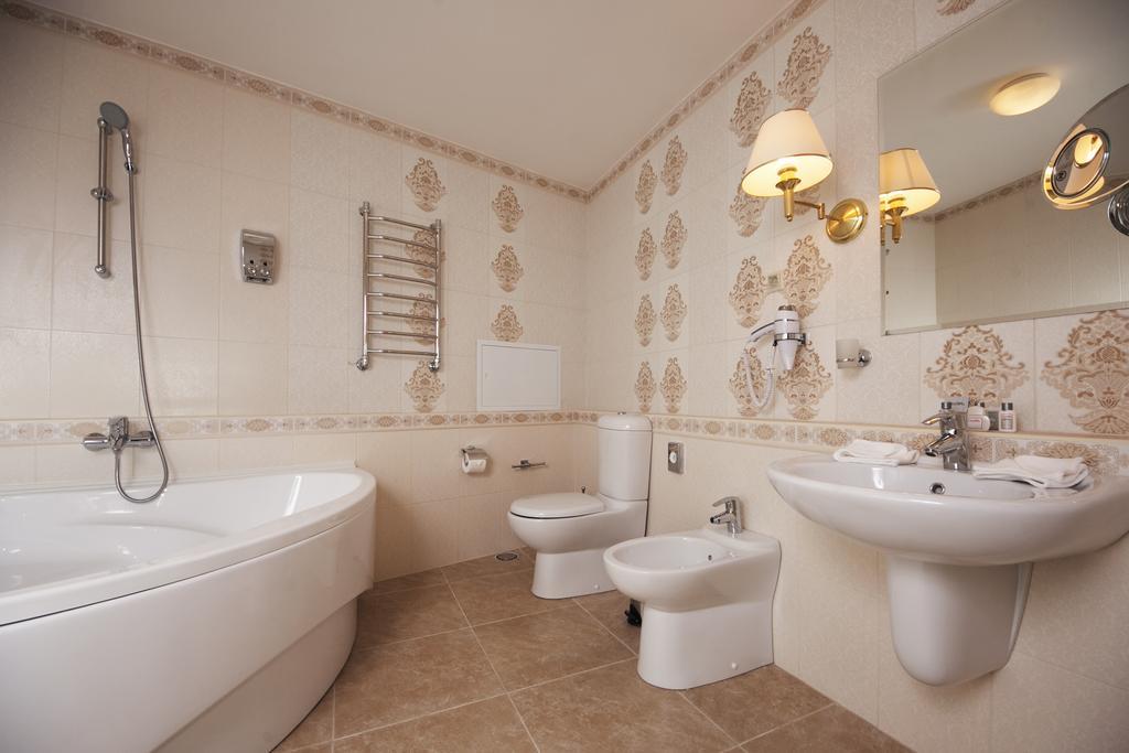Victoria Hotel Na Zamkovoy Мінськ Екстер'єр фото