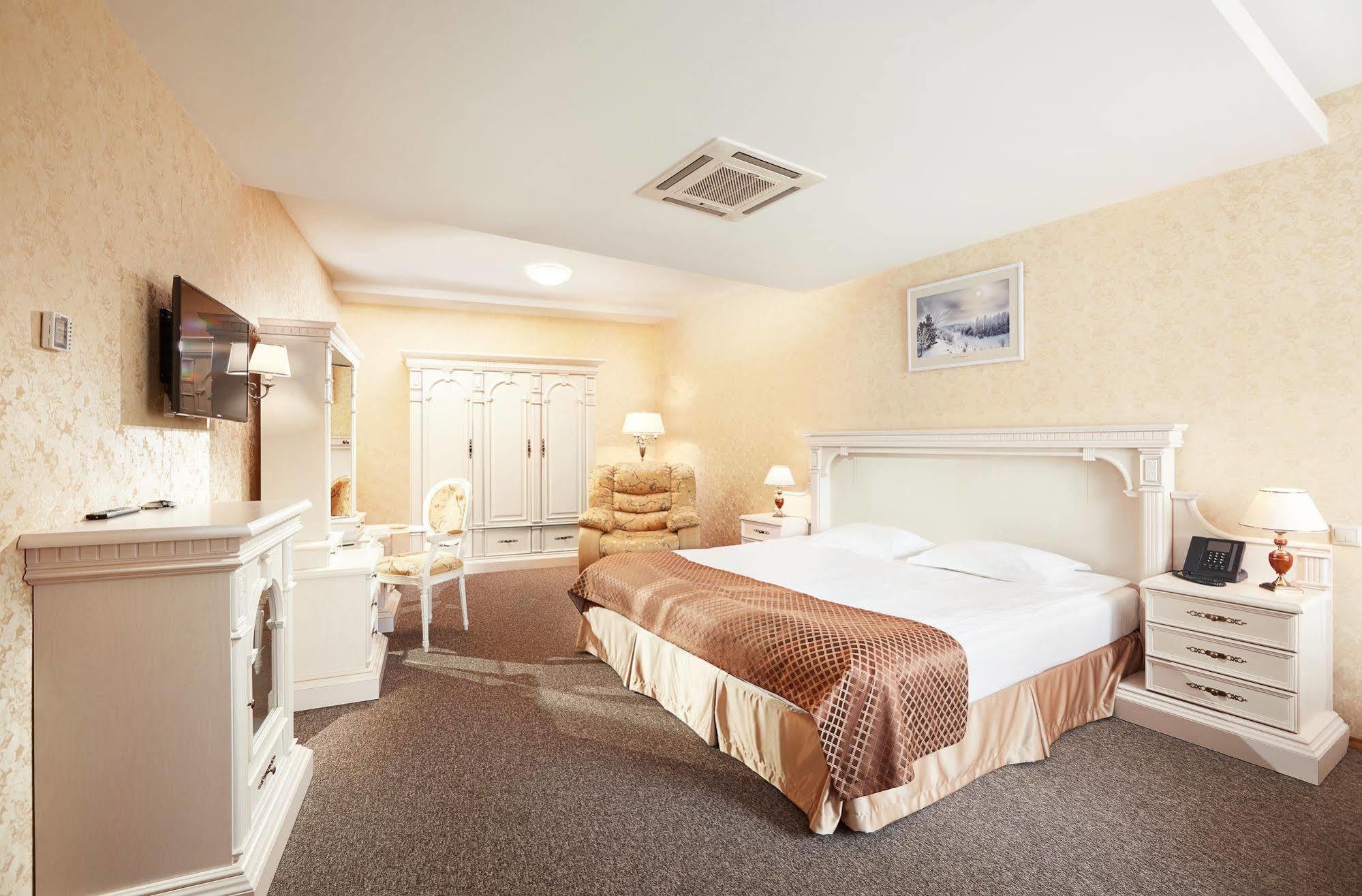 Victoria Hotel Na Zamkovoy Мінськ Екстер'єр фото